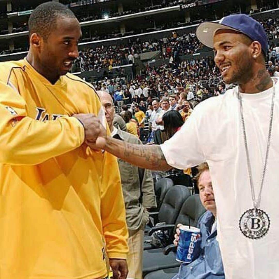 ゲームのインスタグラム：「This pic was taken before or at the game @kobebryant scored 81...... The Documentary had been out a kool minute on this day. When he seen me, he walked over.... thanked me for the motivation & told me the whole album was all he listened to before games. That set the tone for Doctor’s Advocate & I’ll forever be grateful for his contribution to the city. #GameFacts」