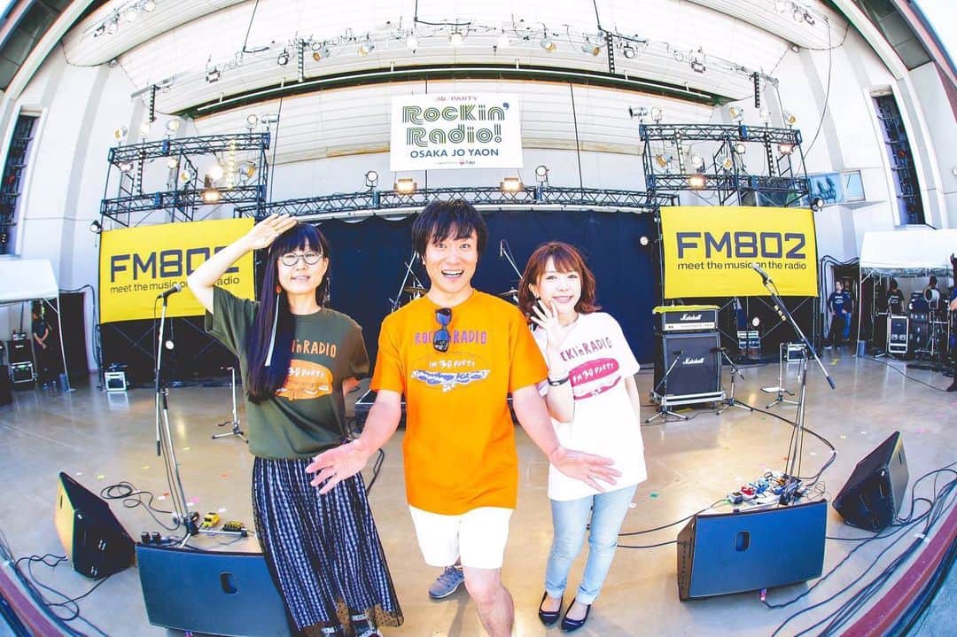 土井コマキのインスタグラム：「今年もロッキンレディオ楽しかったなぁ。FM802の各番組で感想待ってます📻 今年は初めてインスタントカメラを持ってみたらどうだろうという企画があり、どんな写真があがってくるやら。 #fm802 #30party #ロッキンレディオ」