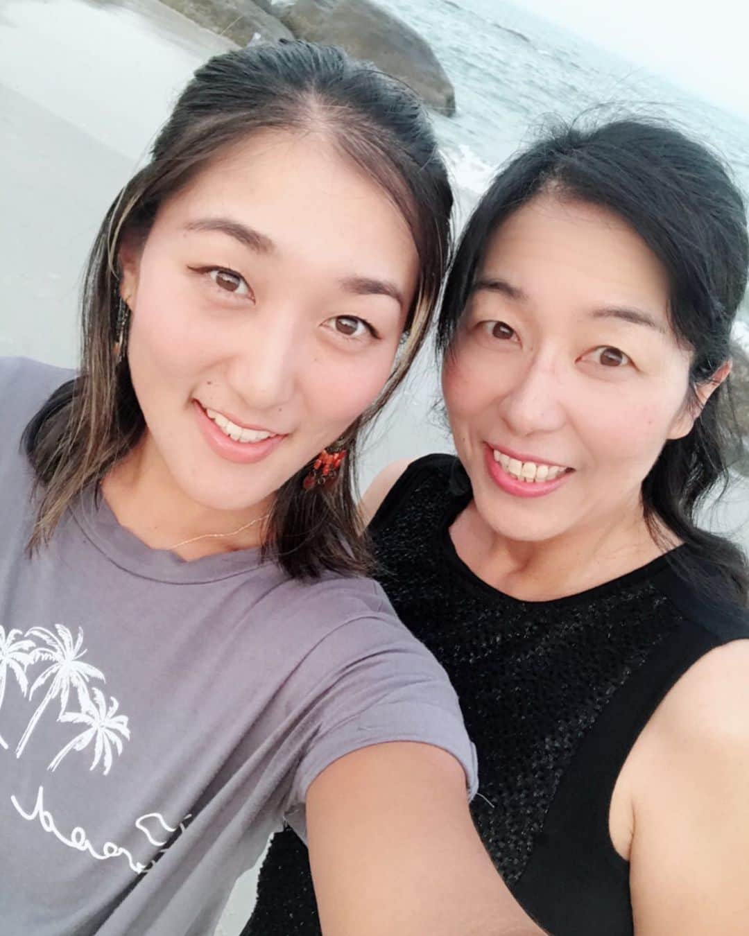 奥野彩加さんのインスタグラム写真 - (奥野彩加Instagram)「Happy Mother’s Day to my bestie✨💙 母の日！常に自分より周りの人の為に、、優しく、時には厳しく。 お母さんの半分の人間にでもいつかなれるように💫  #世界一のお母さん  #自慢  #大好き  #happymothersday 💙 • •  #テニス #トレーニング #アスリート #ジム #筋トレ #筋トレ女子 #スポーツ #tennis #sports #beach #life #gym #training #fitness #fit #athlete #family #smile #tennisplayer #work  #테니스 #연습 #훈련 #스포츠  #운동 #love」5月12日 11時55分 - ayakaokuno