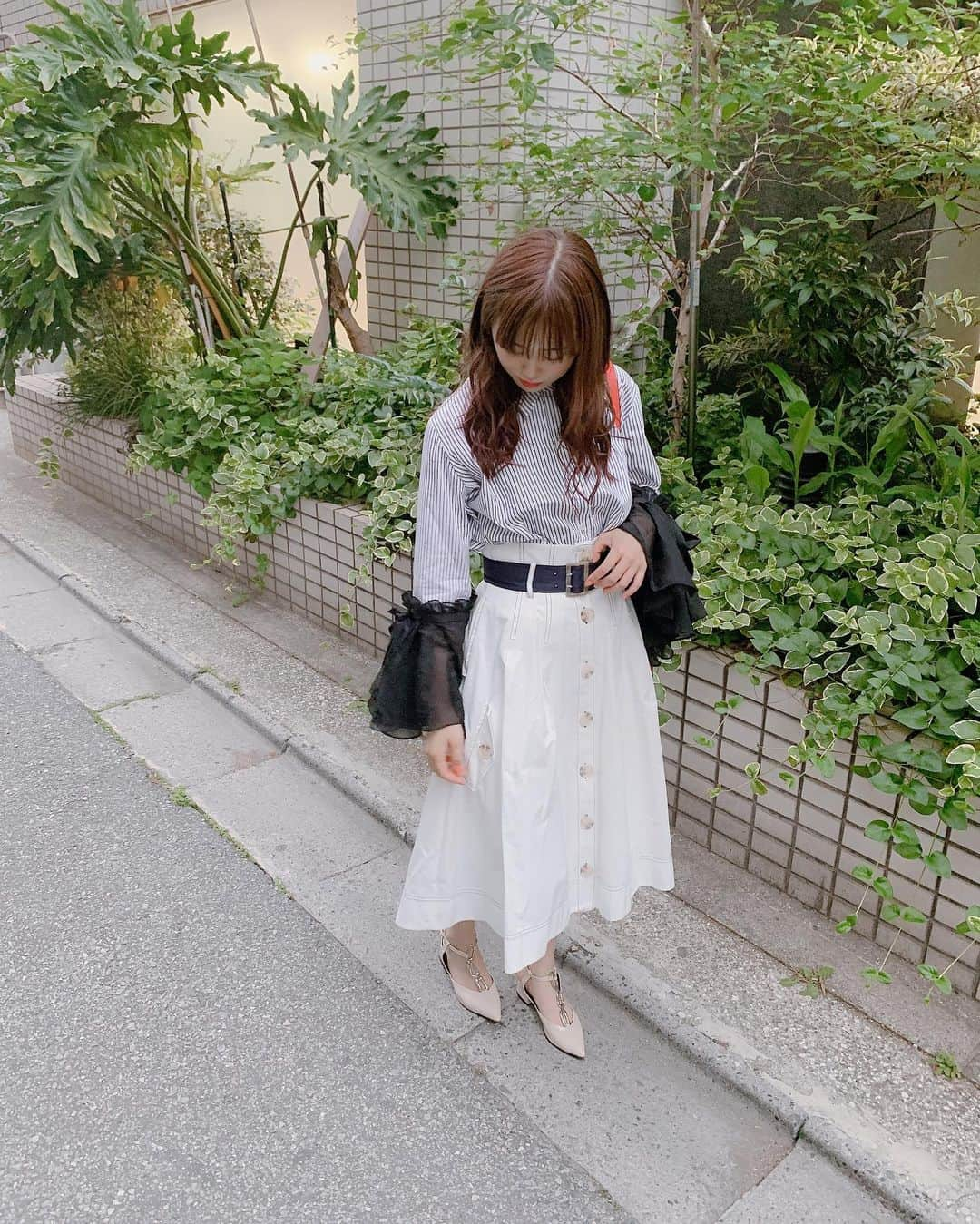 飯野雅さんのインスタグラム写真 - (飯野雅Instagram)「月間アイドルニュースで着ていた私服衣装😊💕 . スカートが前後だけが違くてかわいい✨ オフィス感もあるからデイリー使いして着れるスカート👍🏻 #スカート #私服 #fashion #私服衣装」5月12日 12時10分 - biichan_