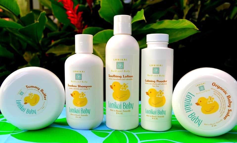 Lanikai Bath and Bodyさんのインスタグラム写真 - (Lanikai Bath and BodyInstagram)「Our Lanikai Baby line isn't just for the keikis, but for mamas too!  New mom and long-time LBB patron Jo Holmes tells us about her experience with Lanikai Baby on the mainland- "The tummy rub was moisturizing without being too oily or heavy, and smells incredible. I was amazed to find that there are no allergens or parabens, since there are many other 'natural' products that do. I've struggled in the past to find natural products that won't give me an allergic reaction and aren't too heavily perfumed- I love Lanikai Baby and recommend it often!"」5月12日 12時32分 - lanikaibathandbody