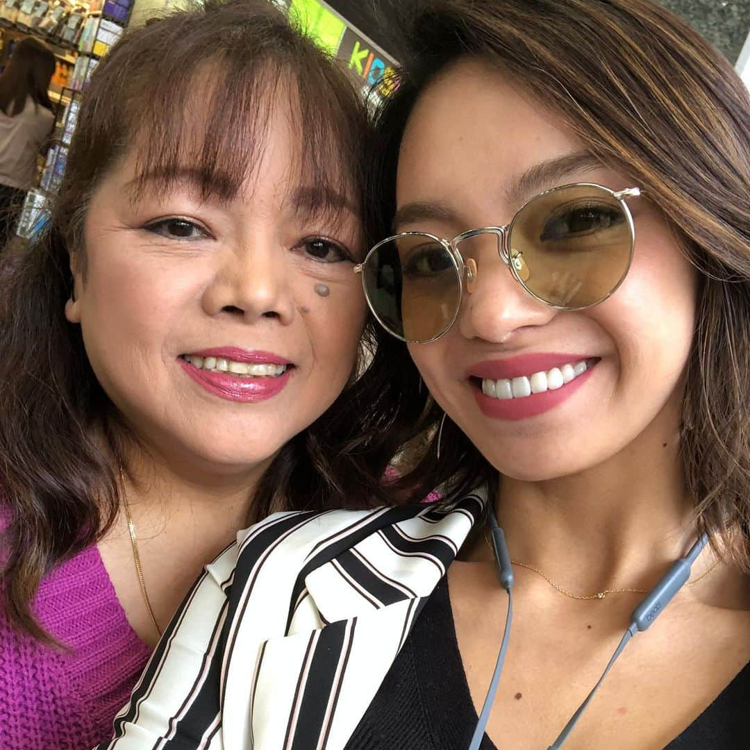 太田モニカさんのインスタグラム写真 - (太田モニカInstagram)「Happy❤︎mother's day..🌹 I love you and God always behinds you mom.. . . #happymothersday #love #monikalifestyle  #母の日 #いつもありがとう」5月12日 12時38分 - x.monika86.x