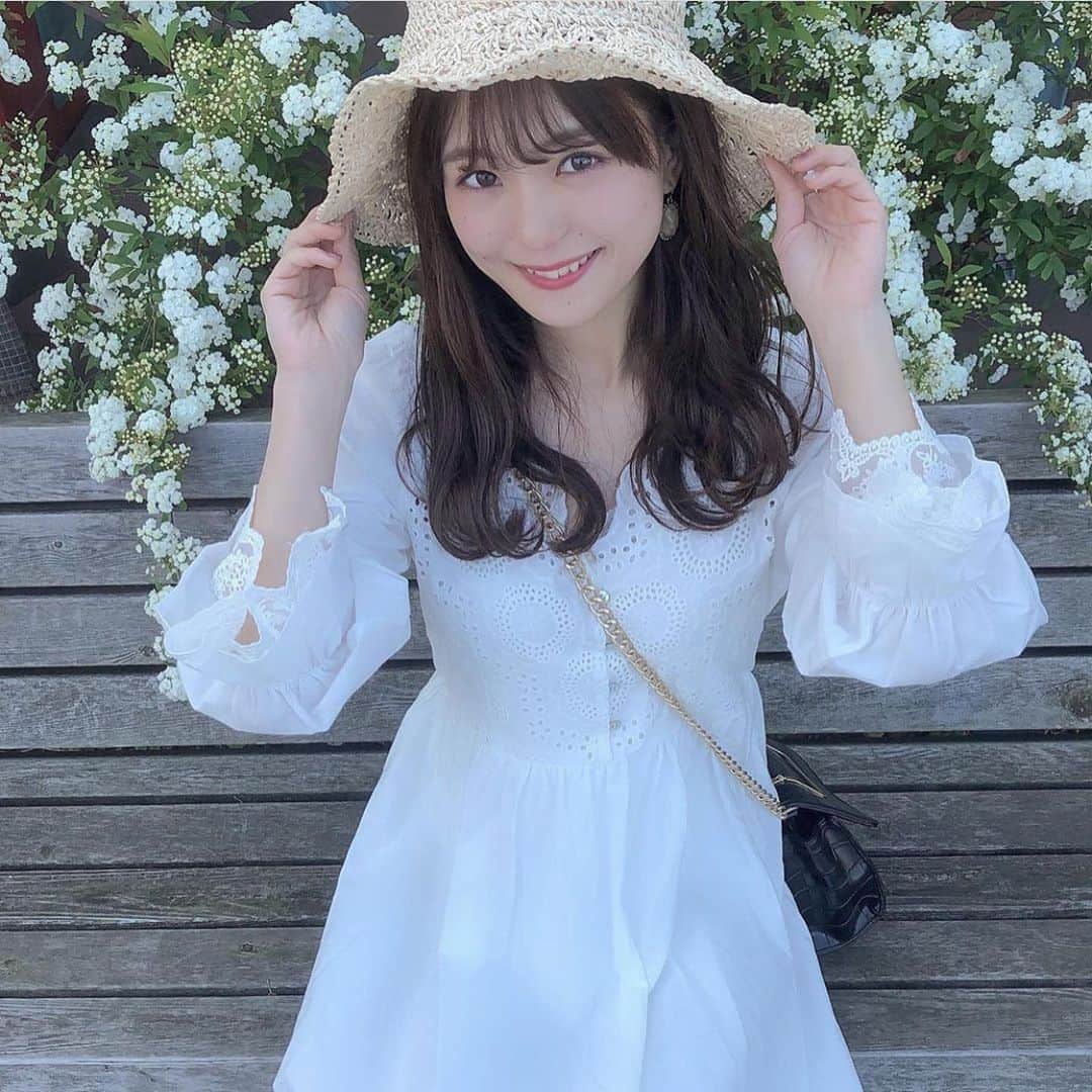 one after another NICECLAUPさんのインスタグラム写真 - (one after another NICECLAUPInstagram)「ㅤㅤㅤㅤㅤㅤㅤㅤㅤㅤㅤㅤㅤ  ㅤㅤㅤㅤㅤㅤㅤㅤㅤㅤㅤㅤㅤ 【#ナイスクラップのsummerwhite ❤︎】 ㅤㅤㅤㅤㅤㅤㅤㅤㅤㅤㅤㅤㅤ  夏に映えて、 女の子が可愛く見える色 『white』 ㅤㅤㅤㅤㅤㅤㅤㅤㅤㅤㅤㅤㅤ  人気スタッフの ホワイトコーデをPick up🧸❤︎ ㅤㅤㅤㅤㅤㅤㅤㅤㅤㅤㅤㅤㅤ  詳しくは、 各スタッフのアカウントに 載ってるので是非フォローしてね🥰🥰 ㅤㅤㅤㅤㅤㅤㅤㅤㅤㅤㅤㅤㅤ  ㅤㅤㅤㅤㅤㅤㅤㅤㅤㅤㅤ ㅤㅤㅤㅤㅤㅤㅤㅤㅤㅤㅤㅤㅤ﻿ プロフィール欄のURLから❤︎﻿﻿ ﻿﻿﻿ @niceclaup_official_﻿﻿﻿ ㅤㅤㅤㅤㅤㅤㅤㅤㅤㅤㅤㅤㅤ﻿﻿﻿ ﻿﻿ㅤㅤㅤㅤㅤㅤㅤㅤㅤㅤㅤㅤㅤ﻿ ﻿ #niceclaup #niceclaup_ootd #ナイスクラップの身長別コーデ #ナイスクラップ #ワントーン #fashion  ㅤㅤㅤㅤㅤㅤㅤㅤㅤㅤㅤㅤㅤ  ㅤㅤㅤㅤㅤㅤㅤㅤㅤㅤㅤㅤㅤ」5月12日 12時58分 - niceclaup_official_