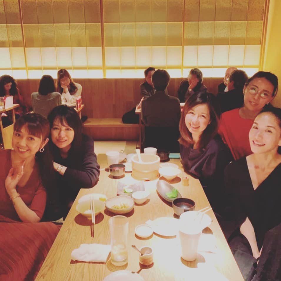 亀恭子のインスタグラム：「Someday dinner, . . . 久しぶりの外食は、 体に優しい和食。 . . 最近とにかくお米が美味しくて。 嬉しい楽しい時間でした❤︎ みんなありがとう^ ^ . . #someday #dinner #fun #和食 #❤︎ #病床ですり減った分 #エネルギー源摂取に積極的です #お米美味しい」