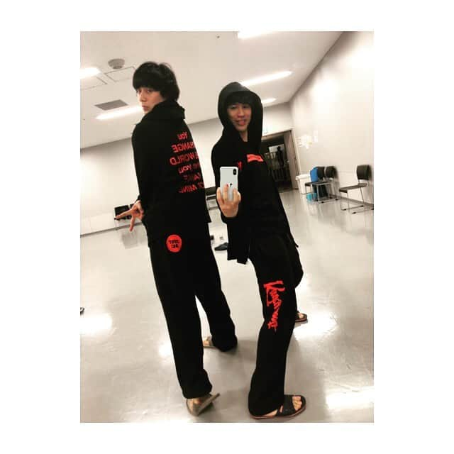 JONTEさんのインスタグラム写真 - (JONTEInstagram)「やるしかないよねー🎶 #kinkybootsjp #kinkyboots ＃高原紳輔」5月12日 13時25分 - jtfav