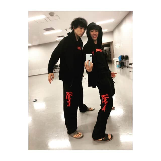 JONTEさんのインスタグラム写真 - (JONTEInstagram)「やるしかないよねー🎶 #kinkybootsjp #kinkyboots ＃高原紳輔」5月12日 13時25分 - jtfav