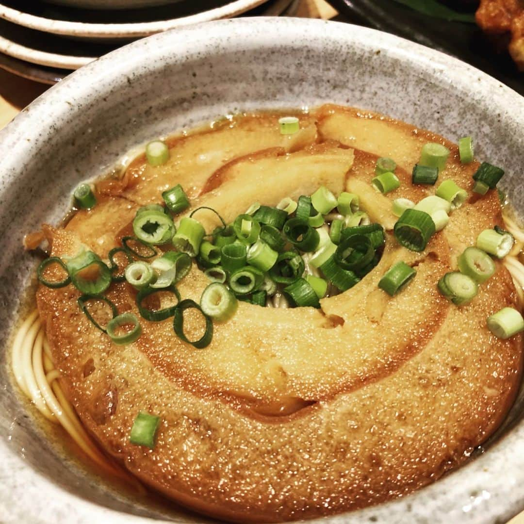 世手子さんのインスタグラム写真 - (世手子Instagram)「Live prayers in Asakusa(*⁰▿⁰*) Thank you very much for everyone comments(#^.^#) So I can do my best every day(*´꒳`*) 6/19 #世にも奇妙な夏海 #下北沢voicefactory にて主催ライブイベントに出演してくれるみんな、などなどで #決起会 ランチ(*'▽'*) #るるぶキッチン が浅草にできたということで早速行ってきました(*´ー｀*) #るるぶキッチンASAKUSAエキミセ は #スカイツリー線 #浅草駅 直結のお店(*ﾟ▽ﾟ*) 豪勢な釜飯たべましたっっ 贅沢 生うにと #いくら釜めし (〃ω〃) 美味しかった^o^ パリ #そうからあげ という #草加せんべい を作った珍しいからあげ(*´ω｀*) #白石温麺 の油麩のせも美味しかった(^^)v 土佐の生姜香る #スパイシージンジャエール も美味しかったね(^-^)v 浅草きたので #令和元年 #ライブ祈願 ということで #浅草寺 で参拝してきたよ(´∀｀*) 浅草 るるぶキッチンで検索してね（＾∇＾） Casting by @woomy.restaurant #浅草食べ歩き #浅草グルメ #浅草カフェ #浅草ランチ #浅草デート #浅草カフェ巡り #浅草なう #浅草さんぽ #浅草巡り #浅草エキミセ」5月12日 13時35分 - rojide