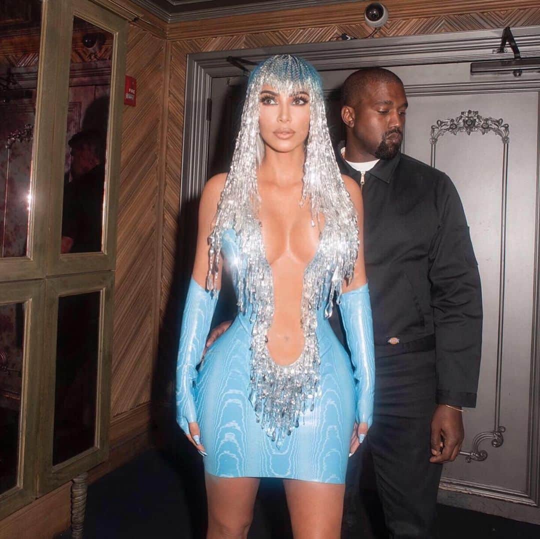 キム・カーダシアンさんのインスタグラム写真 - (キム・カーダシアンInstagram)「I’m still not over this look! Camp Crystal Girl 💎After Party 💎」5月12日 14時11分 - kimkardashian