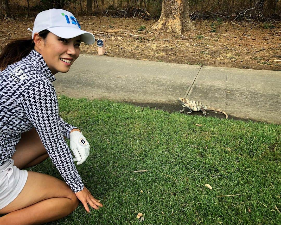 のインスタグラム：「Many many animals on the course 🙃☺️🙃」