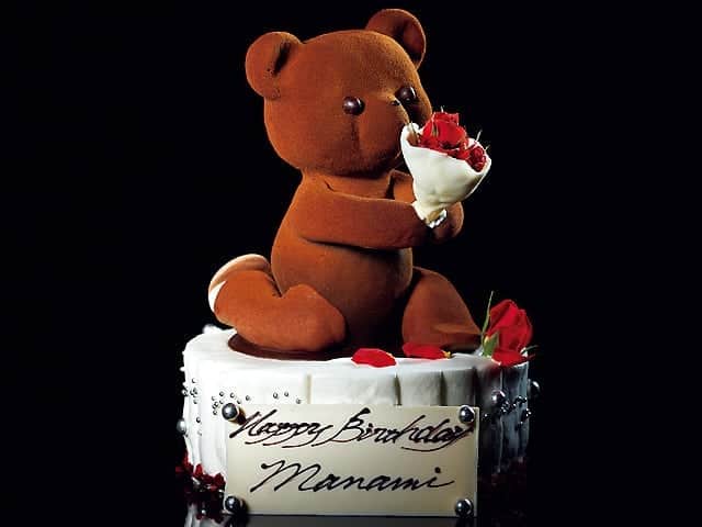 東京カレンダーさんのインスタグラム写真 - (東京カレンダーInstagram)「女心を直球で突き刺したければ、『ルワンジュ東京』のスペシャリテであるクマをかたどったケーキ「ヌヌース」を贈れば間違いない。まるでぬいぐるみのようなクマは、お好みのカラーのほか、ポーズをチェンジすることができる。 #東京カレンダー #東カレ #tokyocalendar #birthdaycake #ルワンジュ東京 #ヌヌース」5月12日 15時24分 - tokyocalendar