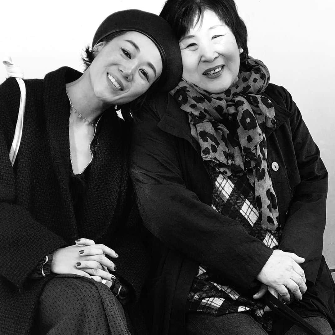 早坂香須子さんのインスタグラム写真 - (早坂香須子Instagram)「朝いちばん、母に電話を。  ほんと、可愛くて大好きな人💕  お母さんが私のお母さんで、良かった。 ありがとう。 #母の日 #mothersday」5月12日 15時34分 - kazukovalentine