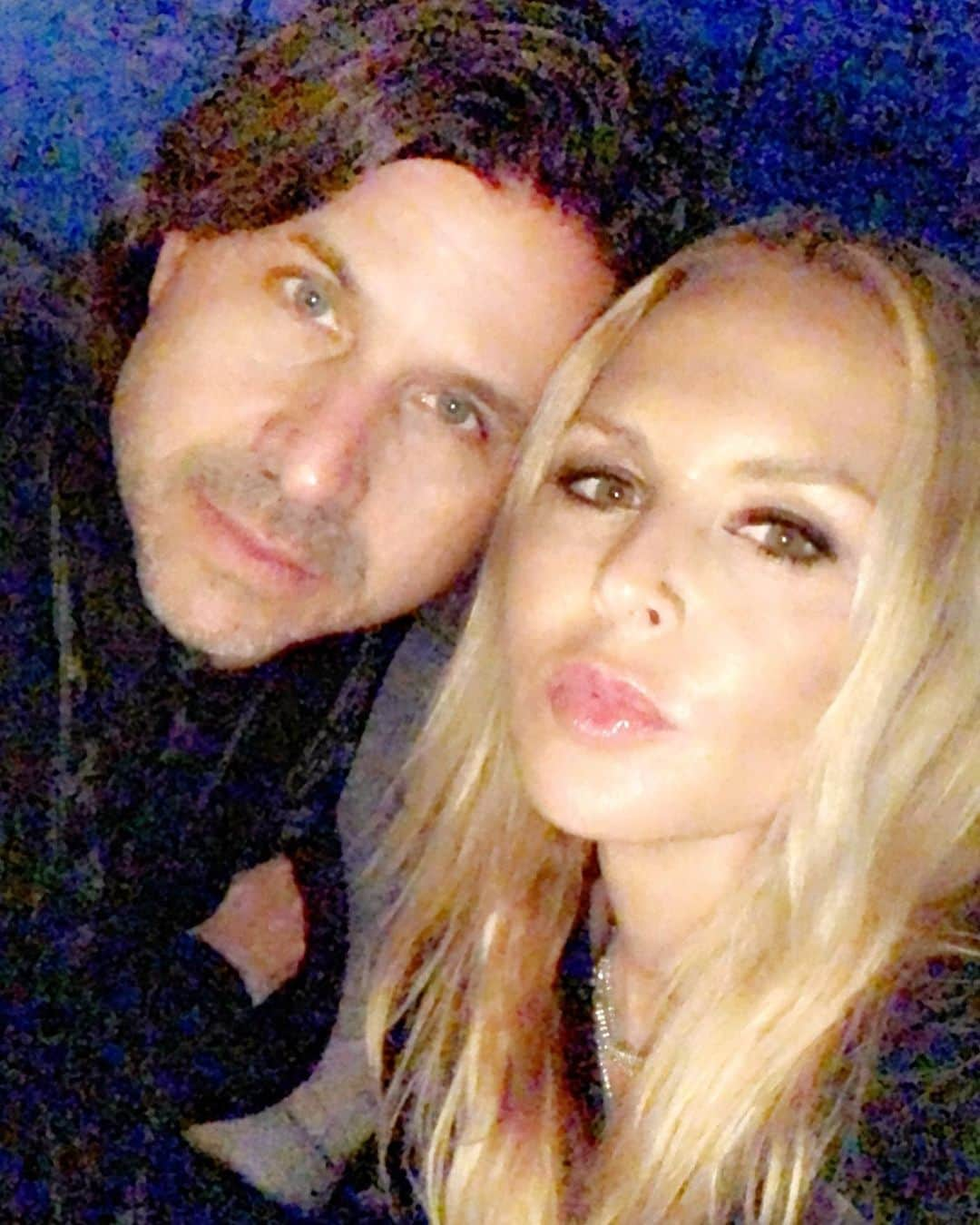 レイチェル・ゾーさんのインスタグラム写真 - (レイチェル・ゾーInstagram)「With my 💘 @rbermanus on #datenight by the sea celebrating our #birthdaygirl 🖤❤️ @nat_mass 🎂🍸🍾#friendsthatarefamily 🥰 xoRZ」5月12日 15時35分 - rachelzoe