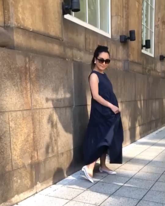 平山美香のインスタグラム：「久しぶりにワンピ着た👗 #ootd  #fashion #coordinate #verofonna #tsurubymarikooikawa #chanel #hermes」