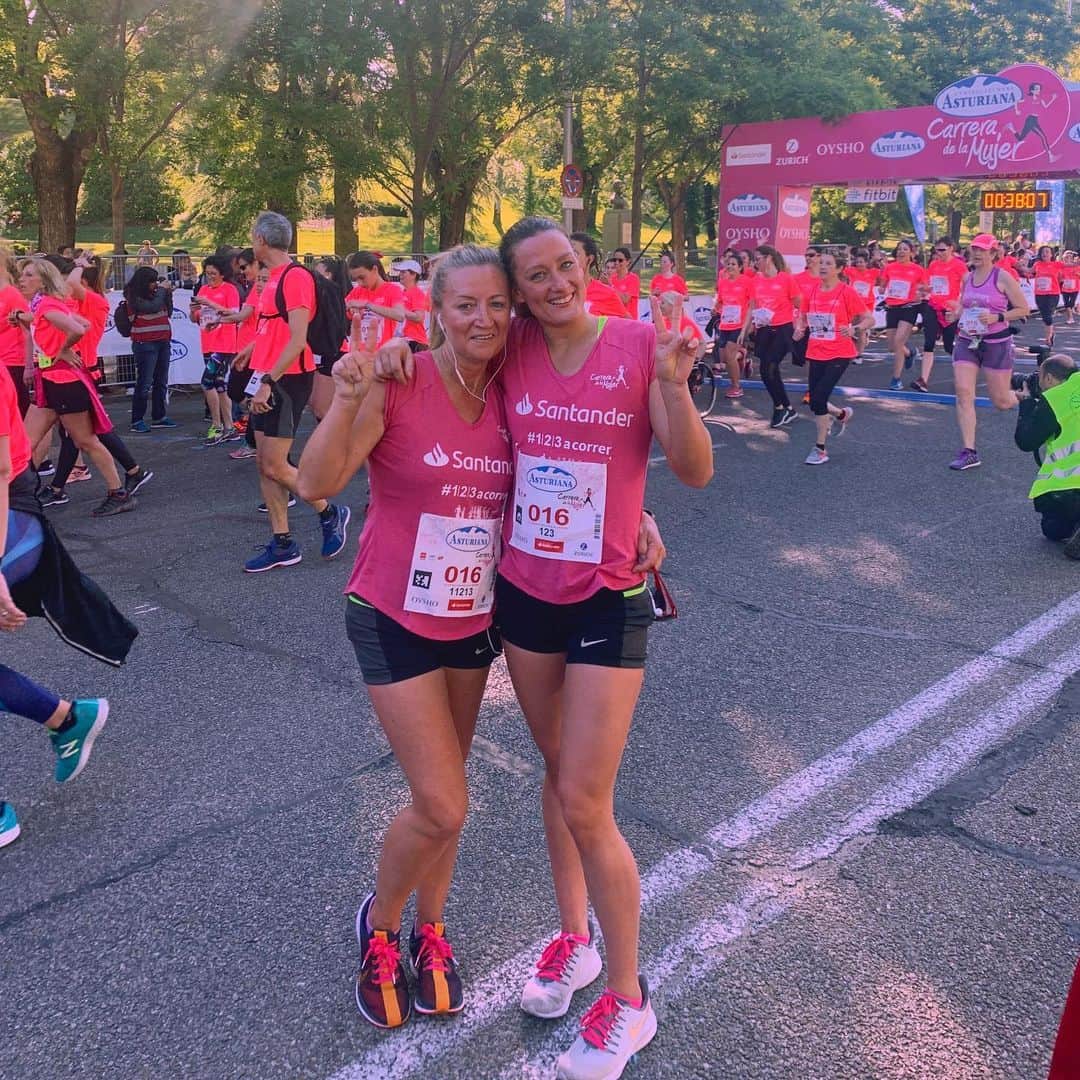 ミレイア・ベルモンテ・ガルシアのインスタグラム：「Un placer participar en la Carrera de la Mujer de #Madrid. Esta vez, he podido acabar la carrera con la mujer que más me inspira, mi madre.  #CarreradelaMujer2019 @santander_es @123acorrer」