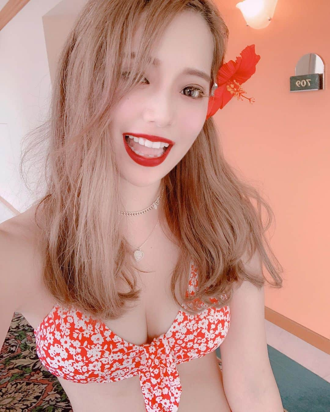 林田沙綾さんのインスタグラム写真 - (林田沙綾Instagram)「🌺🌺🌺」5月12日 17時47分 - saaya.xoxo