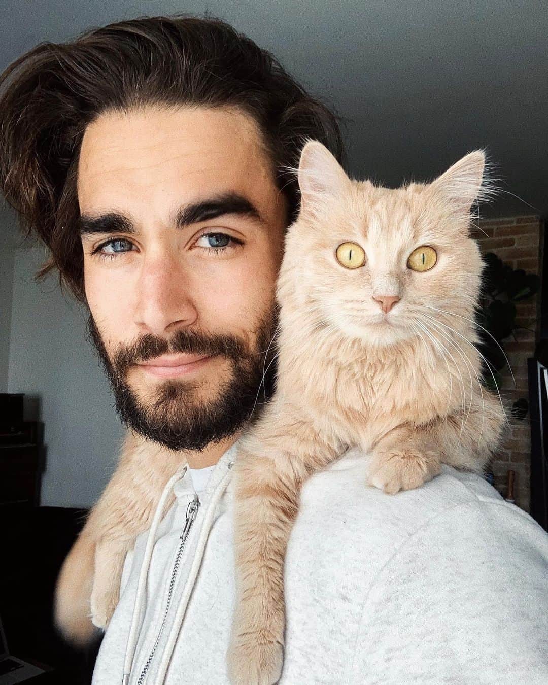 NICOLAS SIMOESのインスタグラム：「I guess I can say I’m home after this long weekend 😻」