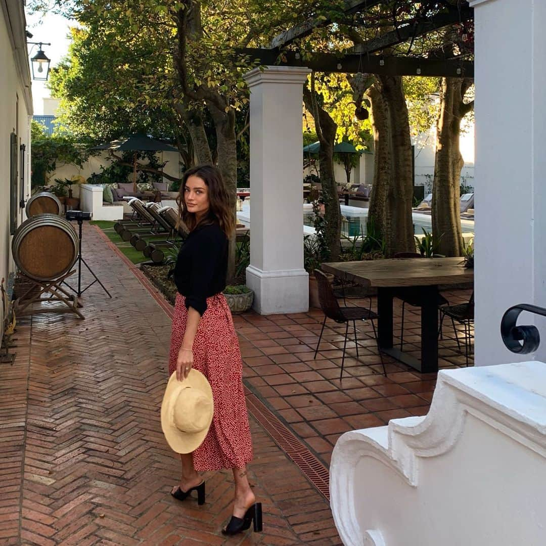 Jessicaさんのインスタグラム写真 - (JessicaInstagram)「What a special weekend away this was at @akademieguest hotel in Franschhoek ❤️ A perfect little place that pays attention to every detail! Thank you for such a beautiful stay and allowing us to make such amazing memories here! #akadamiestreet #franschhoek」5月13日 3時14分 - jessleebuchanan