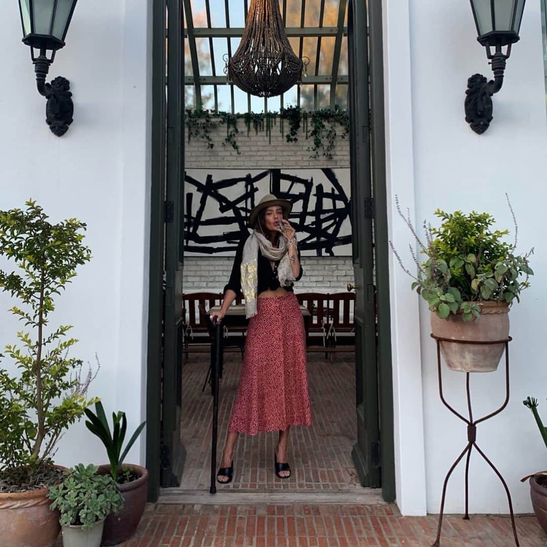 Jessicaさんのインスタグラム写真 - (JessicaInstagram)「What a special weekend away this was at @akademieguest hotel in Franschhoek ❤️ A perfect little place that pays attention to every detail! Thank you for such a beautiful stay and allowing us to make such amazing memories here! #akadamiestreet #franschhoek」5月13日 3時14分 - jessleebuchanan