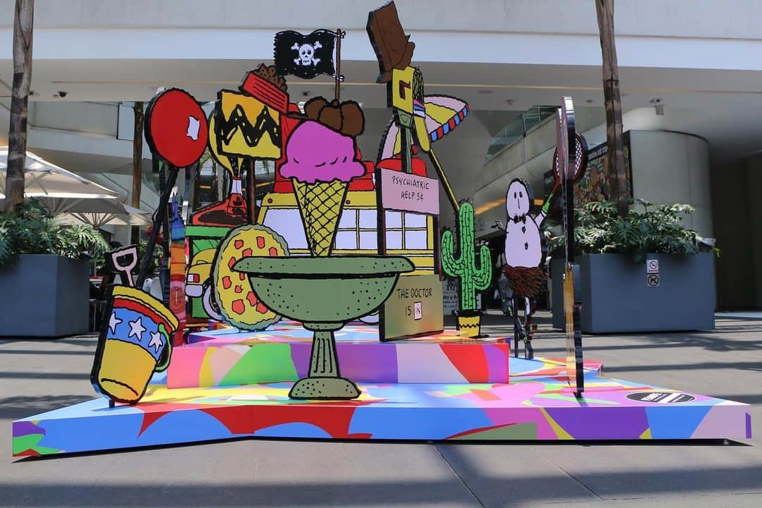 スヌーピーさんのインスタグラム写真 - (スヌーピーInstagram)「The Peanuts Global Artist Collective has touched down in Mexico City once again! Reforma 222 is the new home for a Peanuts sculpture by @assumevividastrofocus. On display now through the end of May. #SnoopyGlobalArt」5月13日 3時31分 - snoopygrams