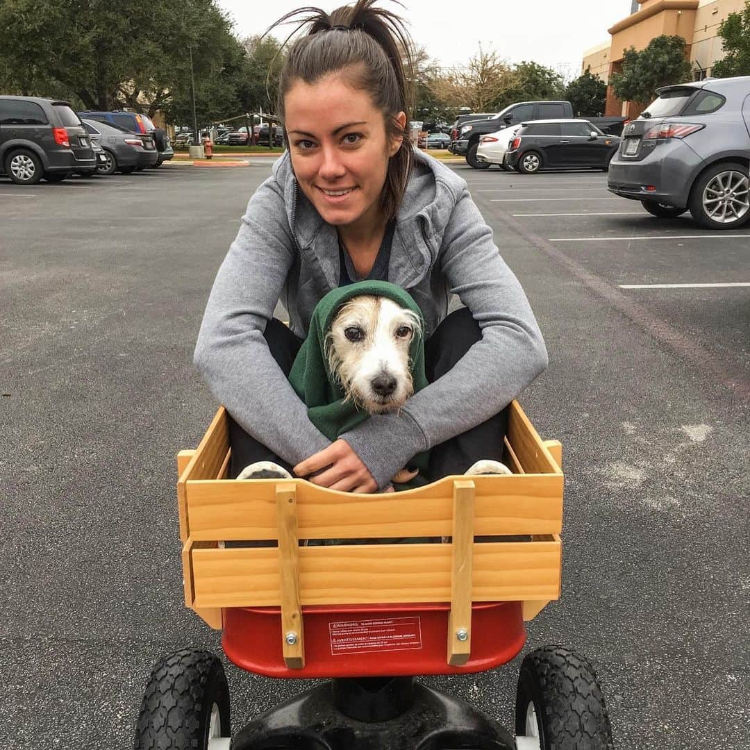 カシー・カタンツァーロさんのインスタグラム写真 - (カシー・カタンツァーロInstagram)「Mr. Mogley. 🐐 Being your Mom was my favorite. I miss you everyday. ♥️」5月13日 3時33分 - katana_wwe