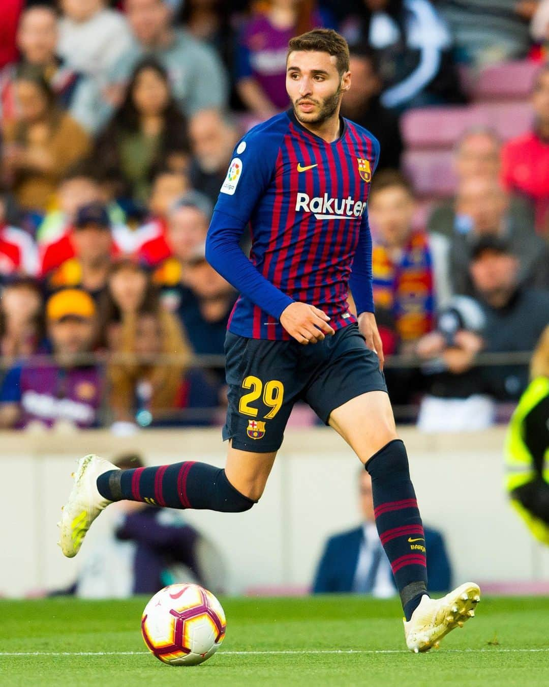 FCバルセロナさんのインスタグラム写真 - (FCバルセロナInstagram)「👍 19 year old Abel Ruiz makes his first team debut. Congratulations! 🙌 Abel Ruiz ha debutado con el primer equipo. ¡Felicidades! 🔵🔴 El #BarçaGetafe ha servit per veure el debut al primer equip d’Abel Ruiz. Felicitats!」5月13日 4時12分 - fcbarcelona