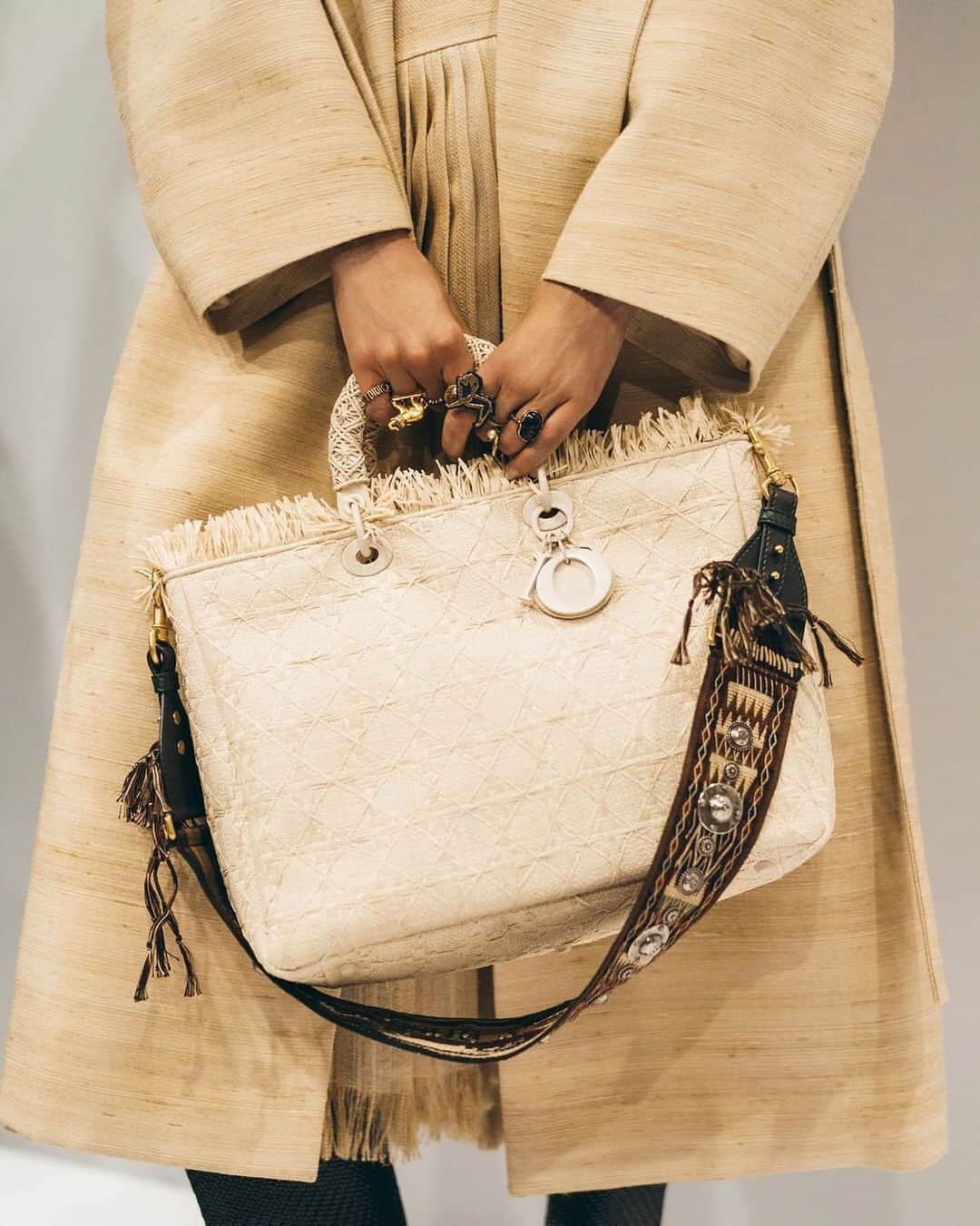 Fashion Weekのインスタグラム：「The classic Lady Dior bag gets a Summer makeover for the #DiorCruise 2020 collection ☀ Image courtesy of @dior」