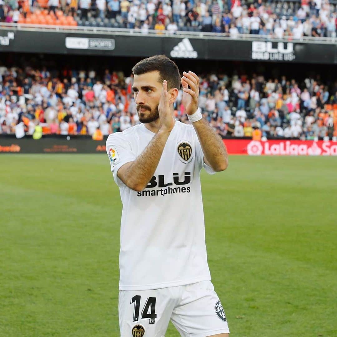 ホセ・ルイス・ガヤのインスタグラム：「3 puntazos!!! Nos quedan 2 finales @valenciacf 💪🏻💪🏻💪🏻」