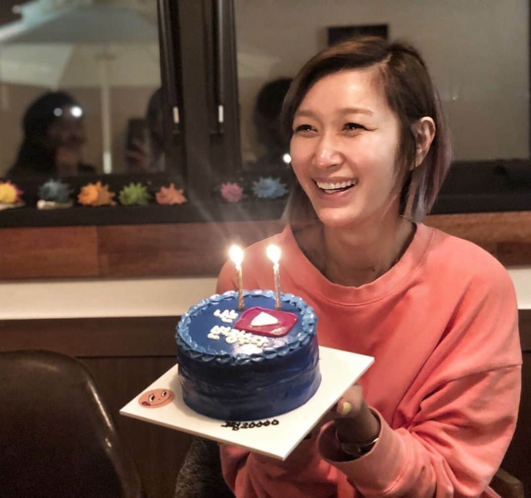 ピョン･ジョンスさんのインスタグラム写真 - (ピョン･ジョンスInstagram)「즐거웠네 #정수민박 #그럼20000 너의케익은감동이었어 🎂🎂🎂🎂🎂🎂 #2차민박준비할께요」5月12日 19時52分 - hoyatoya