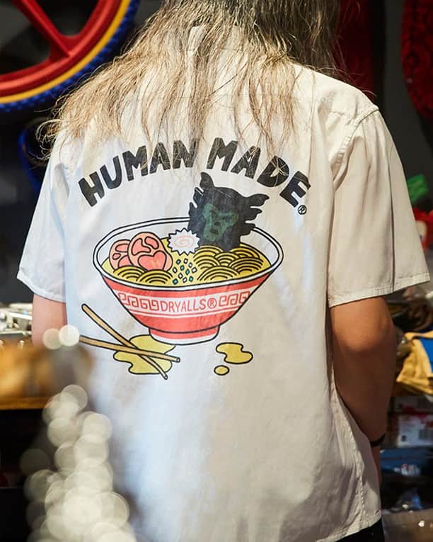 MR PORTERのインスタグラム：「The only shirt that can make us hungry @humanmade 🍜 #MRPORTERTheJapanEdit #日本特集 🇯🇵 ⠀ -⠀ Head to the link in bio. to discover The Japan Edit in full.」