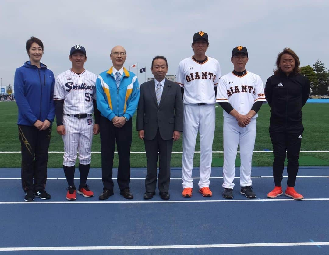 林昌範さんのインスタグラム写真 - (林昌範Instagram)「今日は葛飾区でエンジョイスポーツに参加してきました😊 野球だけでなくサッカーやバレーボールなど全ての競技が参加してたのでとても魅力ある大会でした💪 もっともっとスポーツが盛んになってもらいたいですね😚 井端さんや今浪君と協力して野球教室も大盛り上がりでした✌🏻 #葛飾区#スポーツ#野球#井端弘和  さん#読売ジャイアンツ #今浪隆博  #ヤクルトスワローズ #日本ハムファイターズ #サッカー#北澤豪  さん #バレーボール#ヨーコゼッターランド #エンジョイスポーツ」5月12日 20時20分 - masanorihayashi24