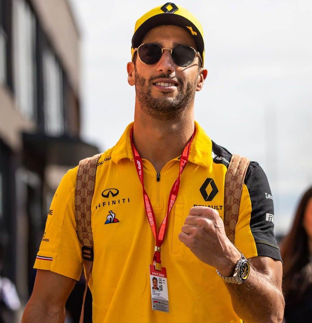 ダニエル・リカルドさんのインスタグラム写真 - (ダニエル・リカルドInstagram)「Race day 📸 @kymillman」5月12日 20時14分 - danielricciardo