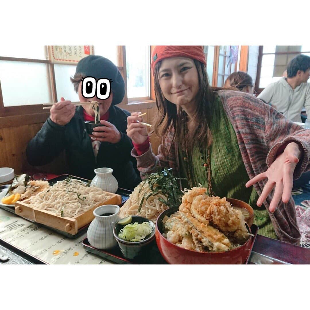 アンジェラ佐藤さんのインスタグラム写真 - (アンジェラ佐藤Instagram)「母の日ランチは芝源！  ざるそば定食Eセットの（ざるそば·天丼·ご飯味噌汁·漬物）780円＋w大盛り(200円) これで千円以下と驚異のコスパ！  #アンジェラ佐藤 #母の日ランチ #そば処芝源  #カレー南も食べた  #コスパランチ  #デカ盛り  #ヒンナヒンナ #おやつは #藤月」5月12日 20時18分 - angela_satou