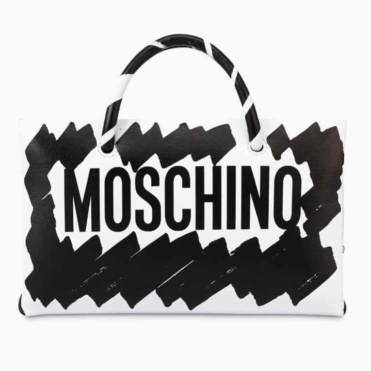 Moschinoさんのインスタグラム写真 - (MoschinoInstagram)「Moschino Milano bags on moschino.com and Moschino Shops #moschino @itsjeremyscott」5月12日 20時32分 - moschino