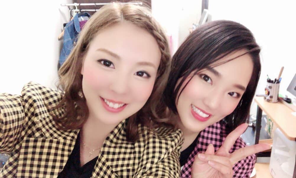 矢吹世奈のインスタグラム：「・ Anniversary event『S - LIVE 2019』  ２日目も無事に終了いたしました💐✨ 皆さま、２日間 ほんっとーーーにありがとうございました♥️ 夢のような時間で あっという間に終わってしまいました… ・ 最高の誕生日プレゼントでした🎁♥️✨✨ 本当にありがとうございました😊💓 ・ 皆さまからいただいたパワーを 明日からのエネルギーにして またお稽古に頑張りたいと思います💪🏼 ・ S - LIVEもまだまだ続けたいし、 来年も楽しいイベントできるように また皆さまを近くで感じられるように…☺️✨ 明日からも精進します。 ・ とにかく今は感謝の気持ちと 明日からのお稽古がんばるぞという気持ちで いっぱいです。🧡🧡🧡 こんな充実した気持ちにさせて下さって 本当にありがとうございます！！！ ・ またね〜💙 #感謝#感激#live#矢吹世奈」