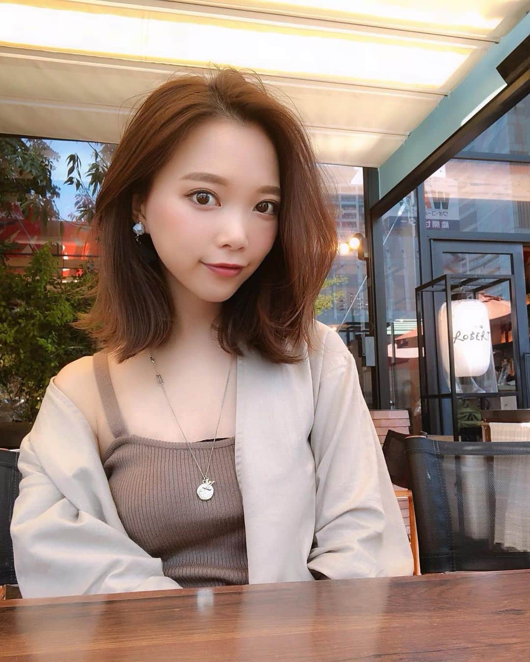 のインスタグラム：「♡  _  _  テラスでランチ🍴💕🤤 _  _ ♡  #outfit #ootd #ottd #サロモ #サロンモデル #撮影  #self #hair #make #instagood #happy #day #love #me #lol #girl #girls #makeup」