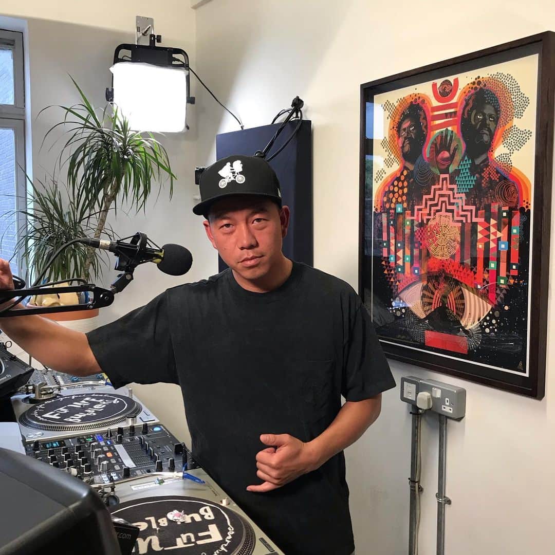 のインスタグラム：「#worldwidefm #mightycrown  #ジャイルスピーターソン の ラジオ番組 ワールドエフエムに 登場しまーす Played some tunes on #gillespeterson  radio show worldwidefm #global ting  #et #supreme #stoneisland #blessings #musicislife #scorcherhifi」
