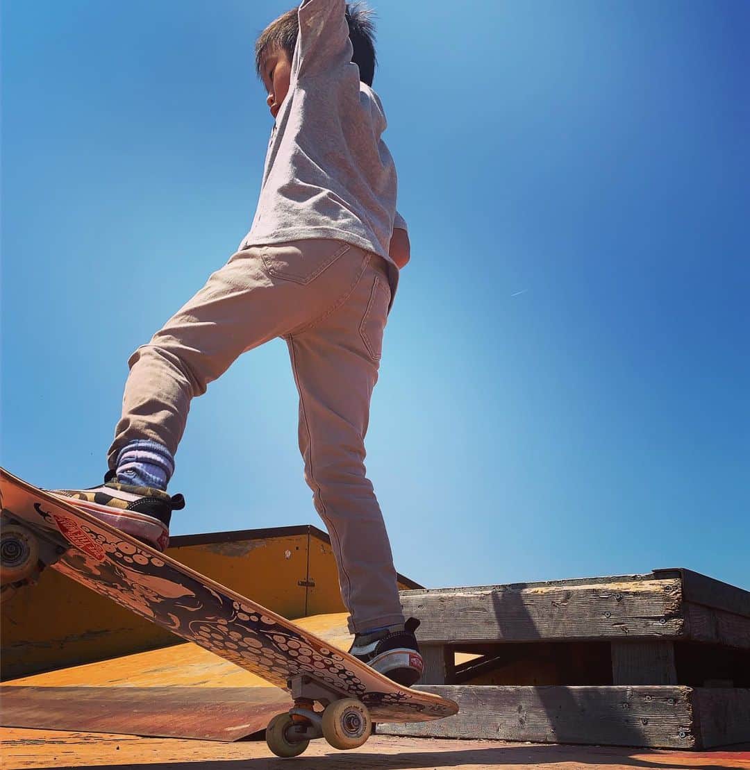 上村知世さんのインスタグラム写真 - (上村知世Instagram)「ハッピーなマザーズデーでした🌞 #日常に感謝 #今日も #小須戸 #スケートボード #skateboard」5月12日 21時02分 - tomose0207