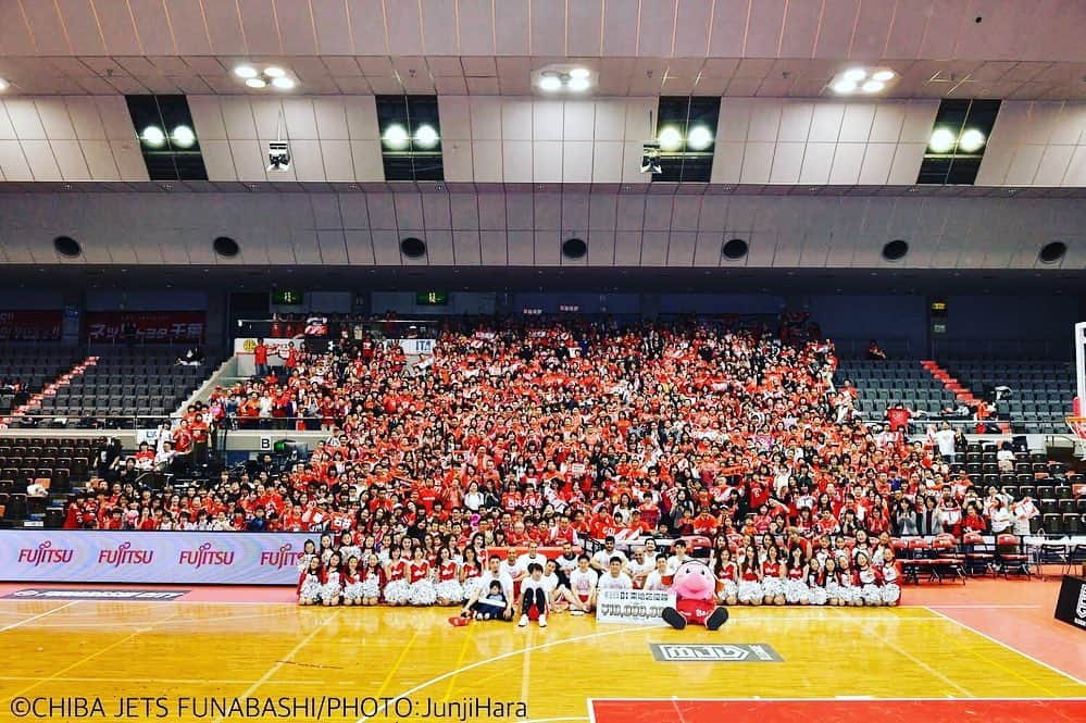 石井講祐のインスタグラム：「沢山のご声援ありがとうございました！ 正直落胆は大きいですが、それでも今シーズン成し遂げた事に自信を持ちたいと思います。 千葉ジェッツに関わってくれた皆さんありがとうこざいました！！ #千葉ジェッツ  #千葉ジェッツふなばし #Bリーグ」