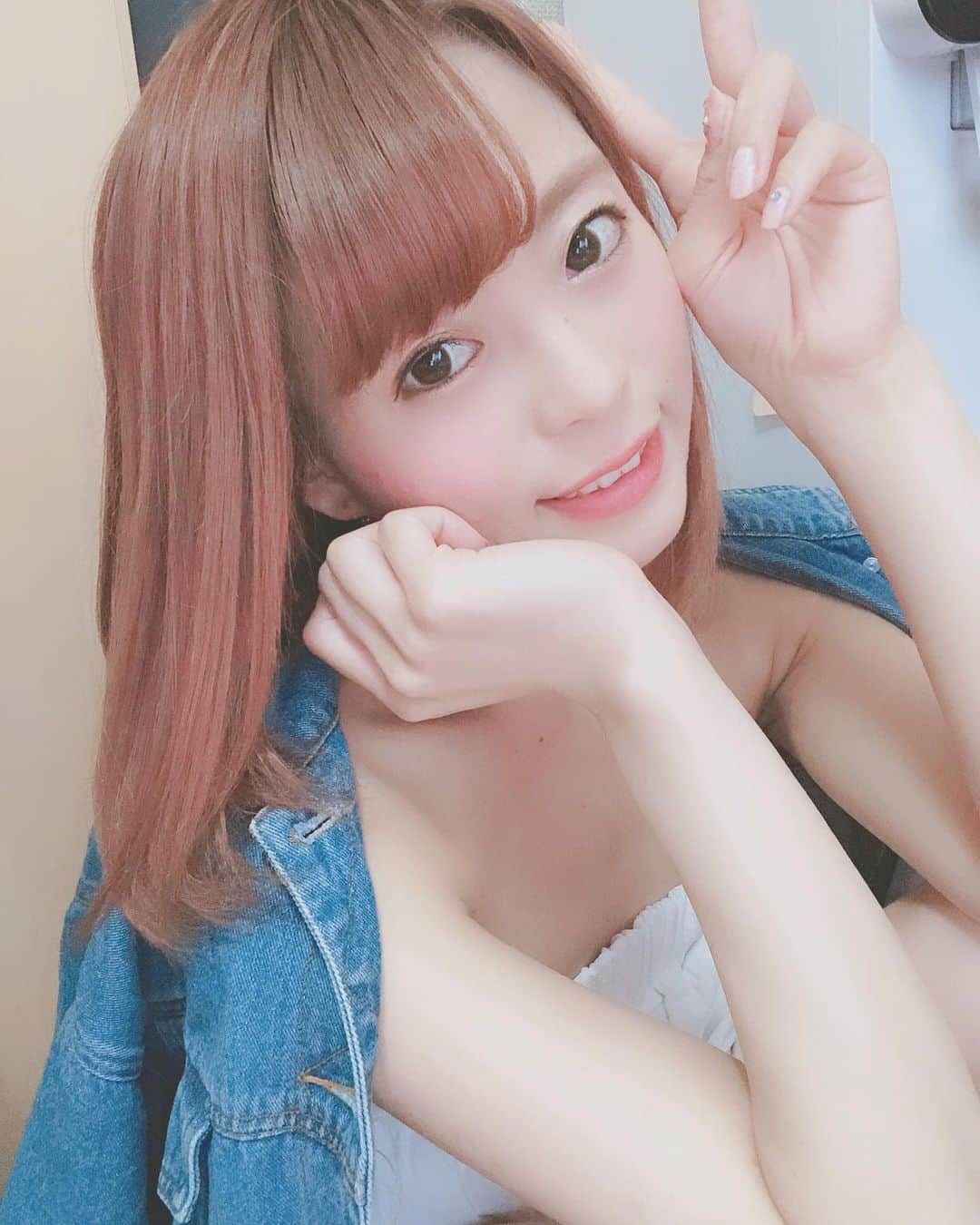 亀田ゆかりさんのインスタグラム写真 - (亀田ゆかりInstagram)「. . もうすぐ夏ですねっ 露出の季節ですね #夏嫌い #焼けたくない  #人混み嫌い #暑いの嫌い  去年は引きこもって配信だけしてて 白かったよーん 今年はどんな夏になるかな～ #アイドル #ライブ配信  #showroom #東京 #followｍe」5月12日 21時25分 - yukari_ngzk