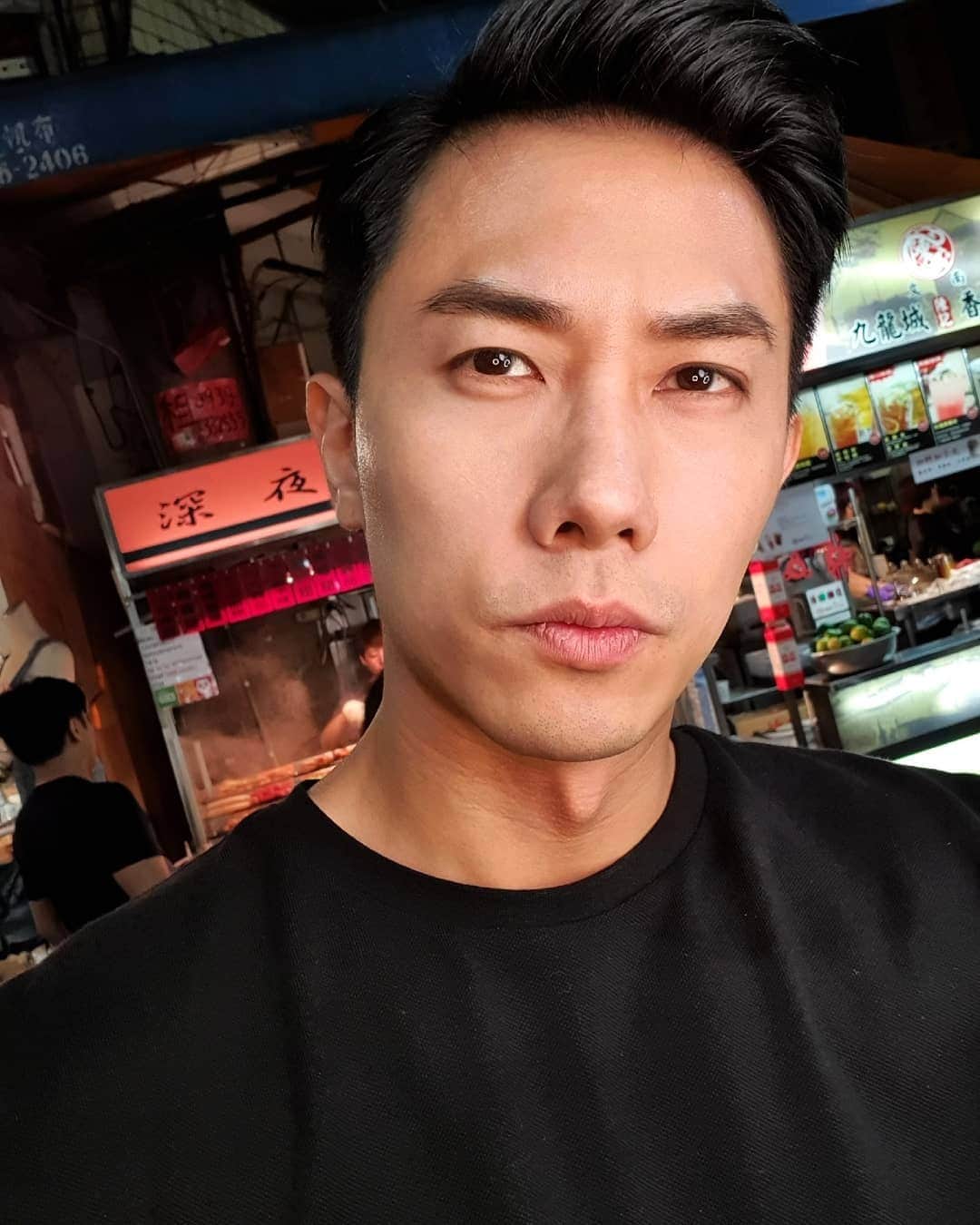 デスモンド・タンのインスタグラム：「台北美食实在太多了! 吃着吃着就越来越"生气"呀。因为还有那么多想吃的但真只吃不完! 我想再呆在这多几天! 好吗? 😂  Too much good food, too little time! The thought of burning all the calories consumed here is mind-boggling! What did I miss?  #taipei #taiwan」
