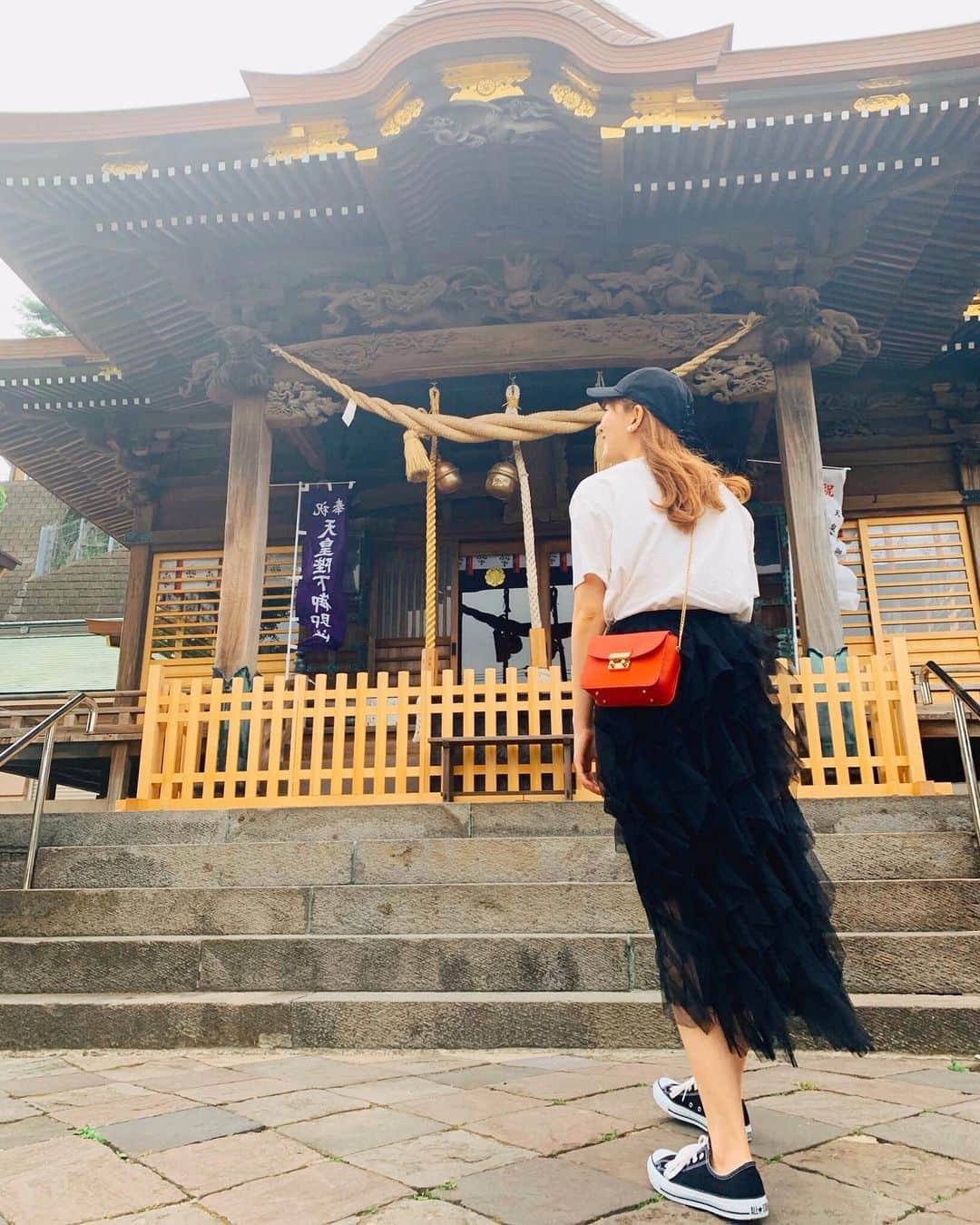 岡本杏理さんのインスタグラム写真 - (岡本杏理Instagram)「浦賀にある叶神社へ。 東の方の沢山の大きな蘇鉄が圧巻でした。 子供の頃にお仕事で伺った事があったけど、大人になって再度訪れるとまた違う感覚に。 #叶神社 #浦賀 #横須賀」5月12日 21時35分 - anri_okamoto