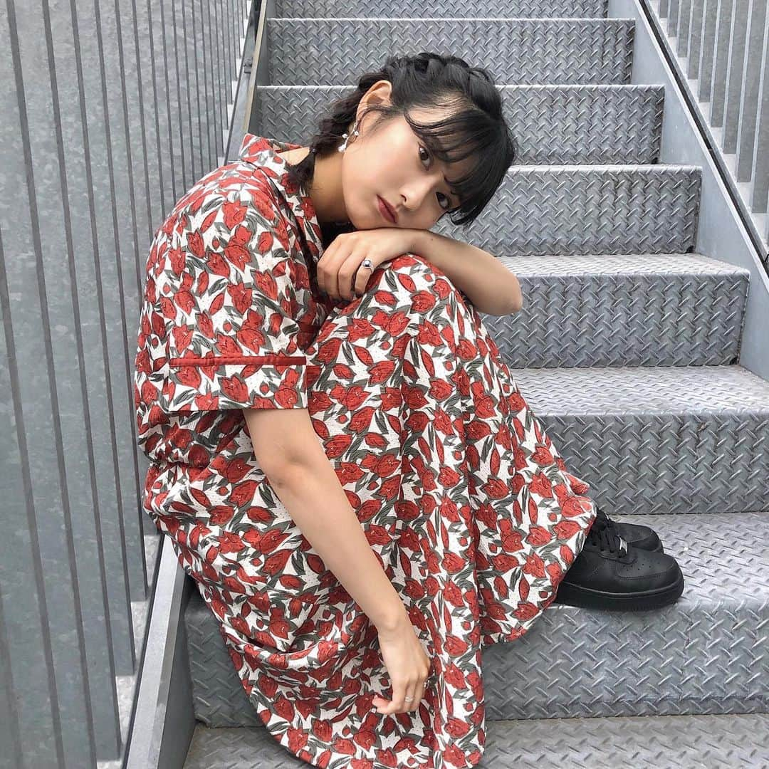 広瀬ちひろさんのインスタグラム写真 - (広瀬ちひろInstagram)「写真展イベントありがとうございました🙇🏻‍♂️ 本日から展示パネル(¥3,000)の販売を開始しました！ 現品の販売をしているので、なくなり次第終了になります 入ってすぐの私の写真のみ同商品の購入可能です！ 写真展最終日以降、サインをかいてみなさんの元へお送りします❤️ わからない事があったらお店でスタッフさんに聞いてみてください！ ． 今日はありさん( @arisa_rover )にセットしてもらいました☺️ ありがとうございました！」5月12日 21時48分 - chi_hirose