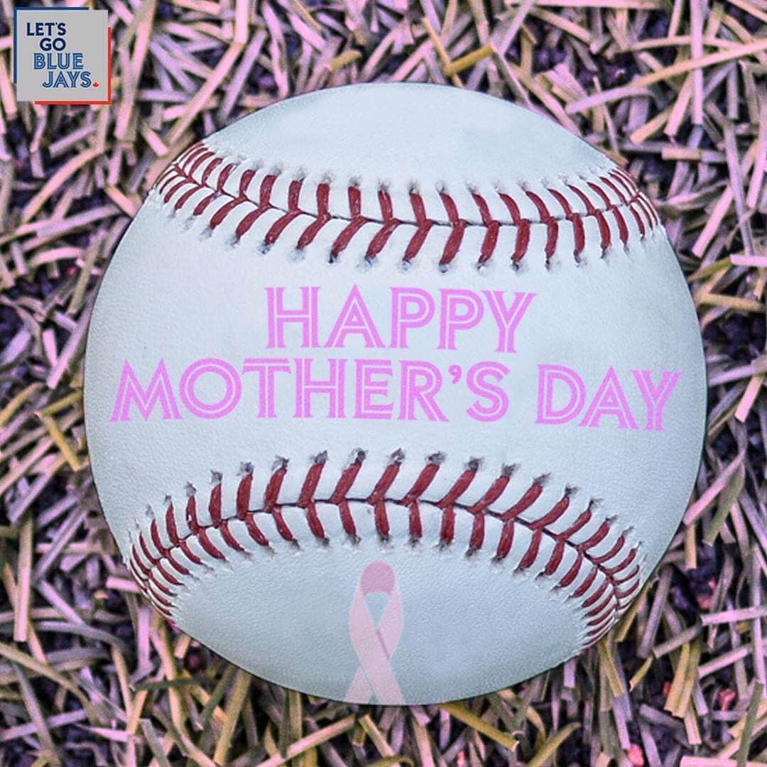 トロント・ブルージェイズさんのインスタグラム写真 - (トロント・ブルージェイズInstagram)「Happy #MothersDay, Blue Jays fans! What’s your favourite memory with Mom? 💙💙💙」5月12日 22時04分 - bluejays