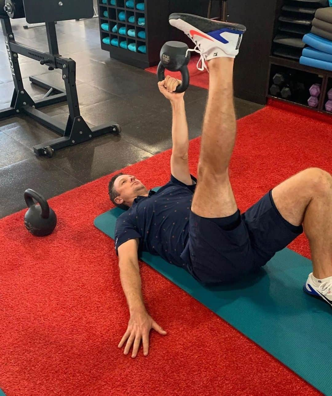 ジャスティン・ローズさんのインスタグラム写真 - (ジャスティン・ローズInstagram)「Sunday morning gym work before watching the final few holes @britishmasters and @premierleague」5月12日 22時02分 - justinprose99