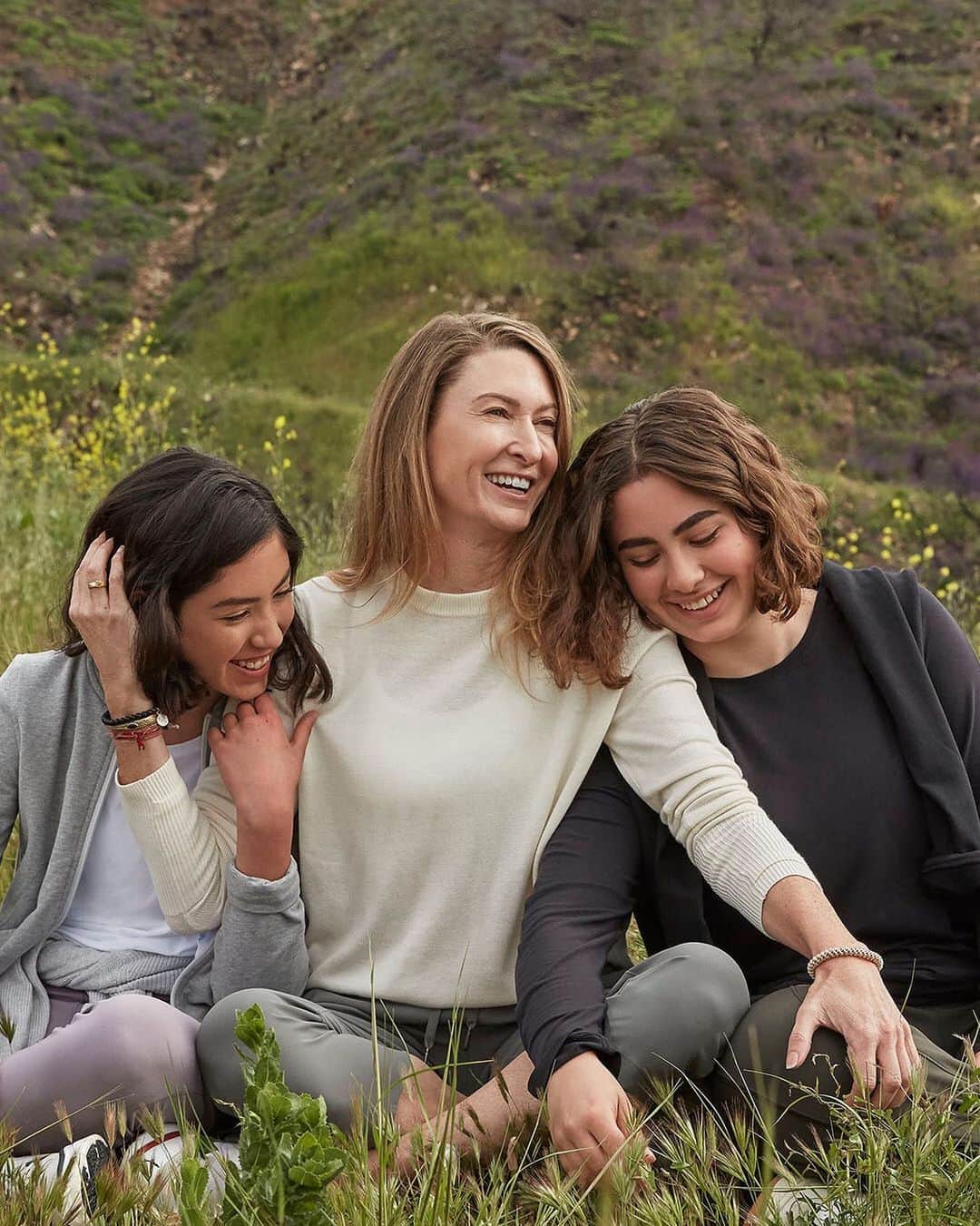 のインスタグラム：「Today is a day to show moms some love.  We’re celebrating our global yoga ambassador, @janetstoneyoga, whose path to motherhood started with a boa constrictor, a pelican, and a pool full of koi.  Keep reading—link in bio.」