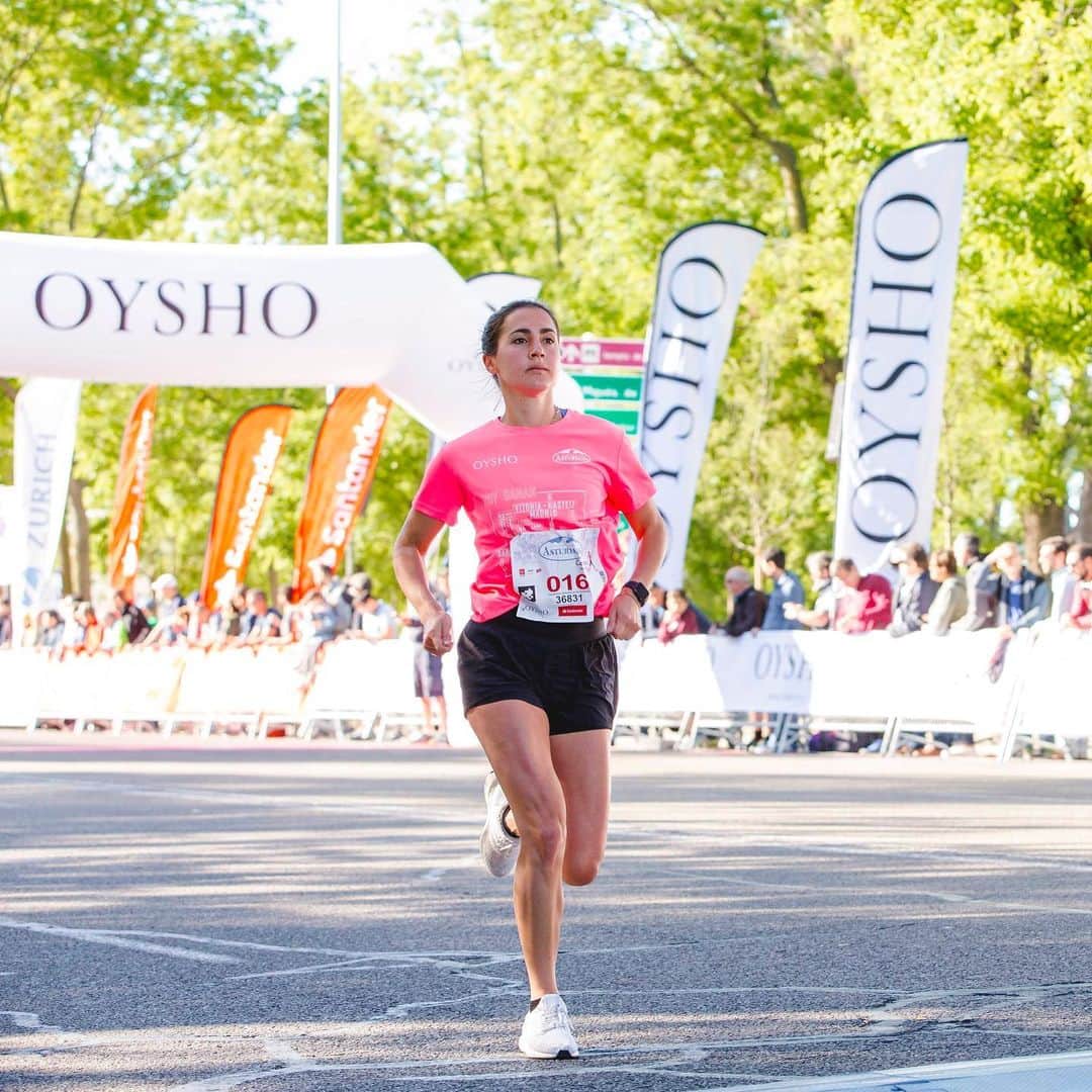 Oyshoさんのインスタグラム写真 - (OyshoInstagram)「Today we run for a reason @carreramujer  36.000 women run the Women’s Race in Madrid Gracias #marearosa! Thanks for being part.  #carreramujer2019 #marearosa #womenrace」5月12日 22時35分 - oysho