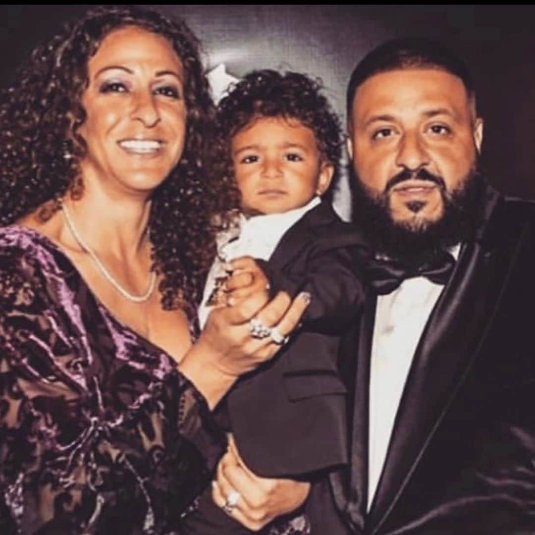 DJキャレドさんのインスタグラム写真 - (DJキャレドInstagram)「Happy Mother’s Day to my beautiful queen MAMA ASAHD ! Me ASAHD we love you so much ! There’s no words that really can explain how much love we love you . SO ME AND ASAHD CAN SHOW YOU BETTER THAN WE CAN TELL YOU ! #KHALEDFAMILY」5月12日 23時08分 - djkhaled