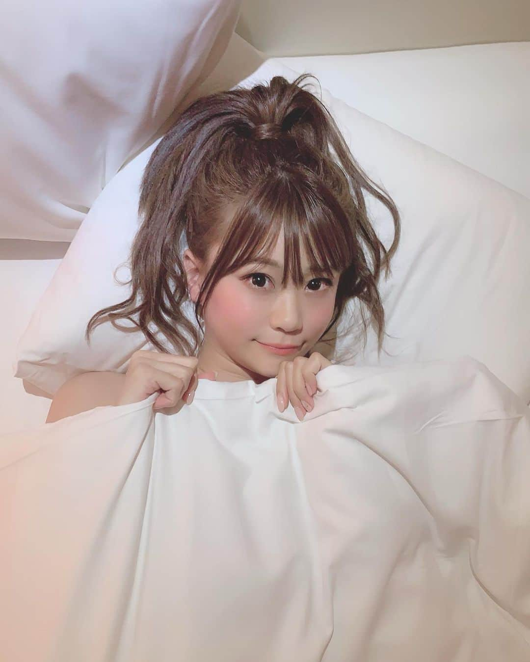 阿久津真央さんのインスタグラム写真 - (阿久津真央Instagram)「おやすみ🧘‍♀️💤 #沖縄ビューティーキャンプ #naturalbeautycamp #ナチュラルビューティーキャンプ #キレイモ @naturalbeautycamp @kireimo_official  #オシャレグラビア #10秒グラビア #code #codenate #photo #movie #ファインダー越しの私の世界  #水着 #撮影 #スタジオ #カメラ #カメラ #ポートレート #グラビア #モデル #タレント #グラドル」5月12日 23時09分 - akutsumao