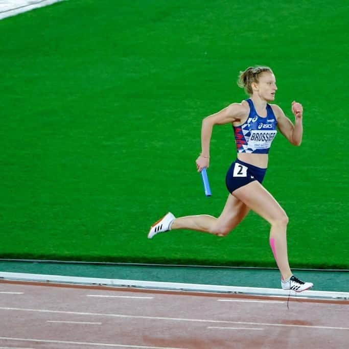 Amandine BROSSIERさんのインスタグラム写真 - (Amandine BROSSIERInstagram)「Se qualifier pour les championnats du monde de Doha ✔️ Courir un 400m lacets défaits ✔️ . 📷@pascalmartinot  #roadtodoha #trackandfield #lacetsdefaits #run #relay #4x4 #Ensemble #ffa」5月12日 23時24分 - amandine.brossier