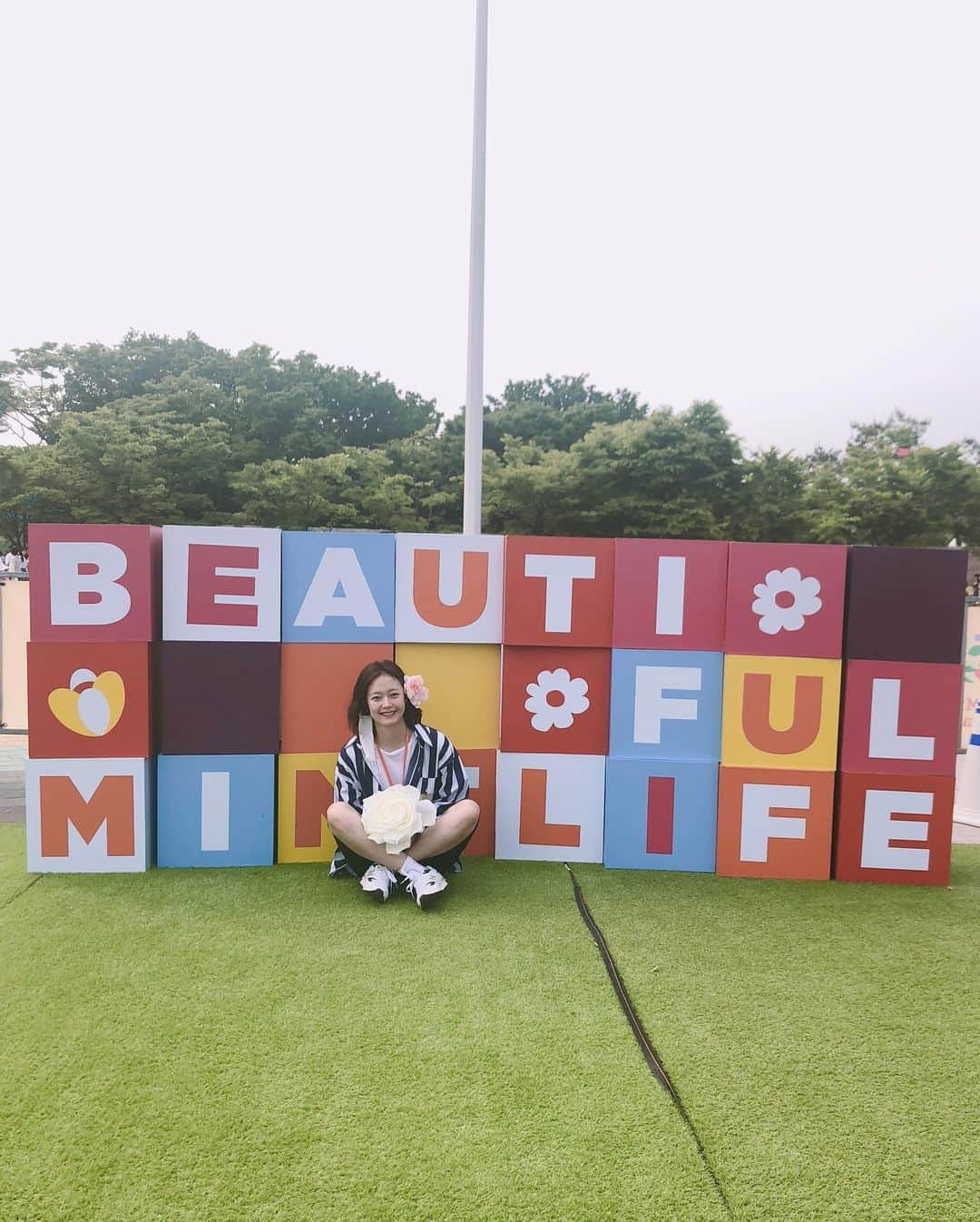 チョン・ソミンさんのインスタグラム写真 - (チョン・ソミンInstagram)「내년에 또 만낭🌼🙋🏻‍♀️🌿 역시나 즐거웠던 뷰민라🌸」5月12日 23時41分 - jsomin86